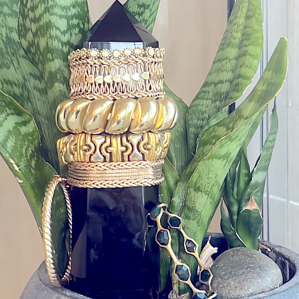 A variety of 14 and 18 karat gold bracelets